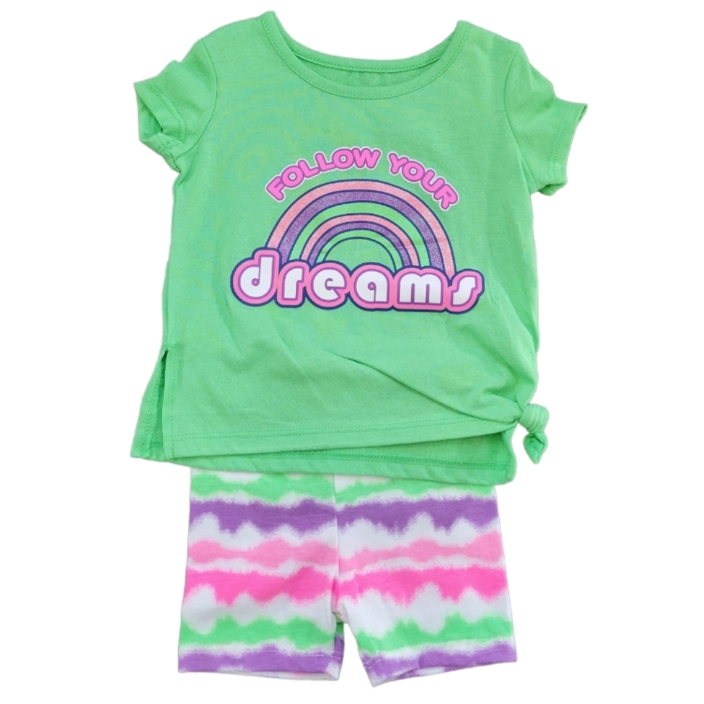 Girl outfit follow your dreams